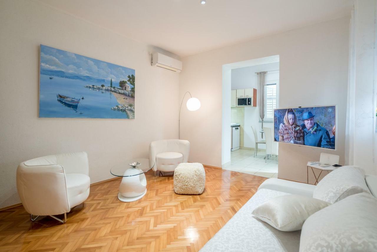 Adam Apartments Stobreč Exteriér fotografie