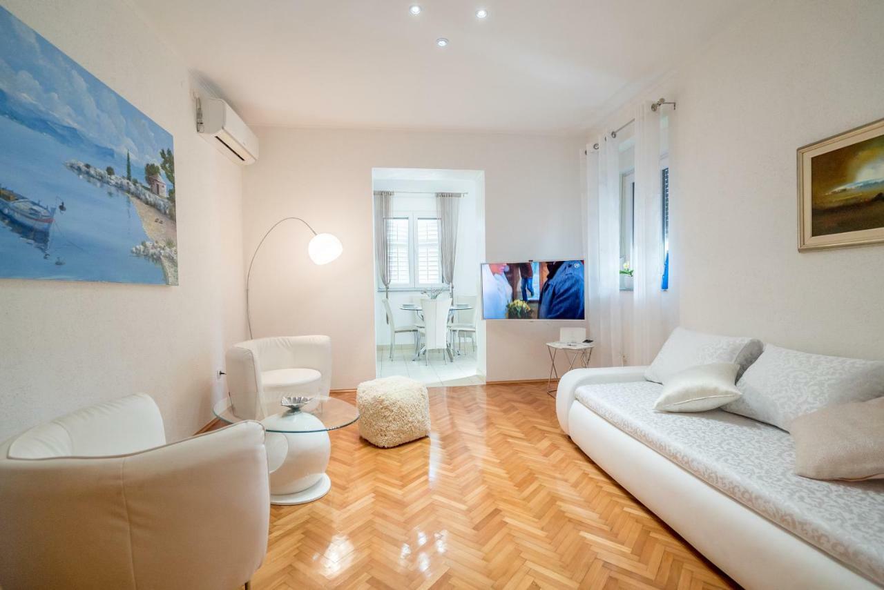 Adam Apartments Stobreč Exteriér fotografie